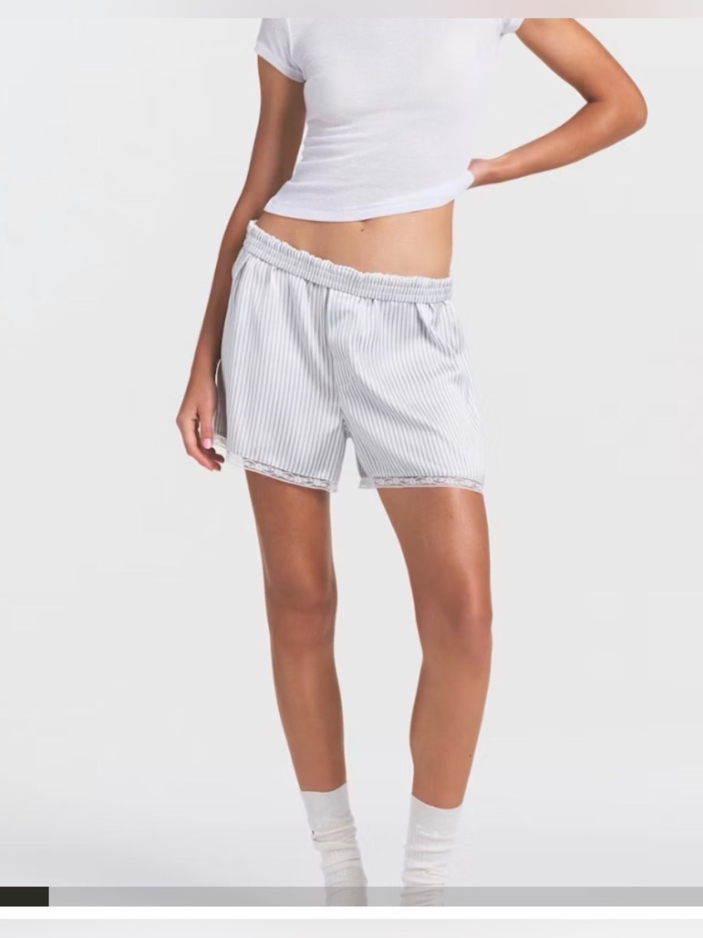 WOVEN SHINE SHORT WITH LACE BO-BOX-11777W SILVER TRIPLE PINSTRIPE SIZE:L